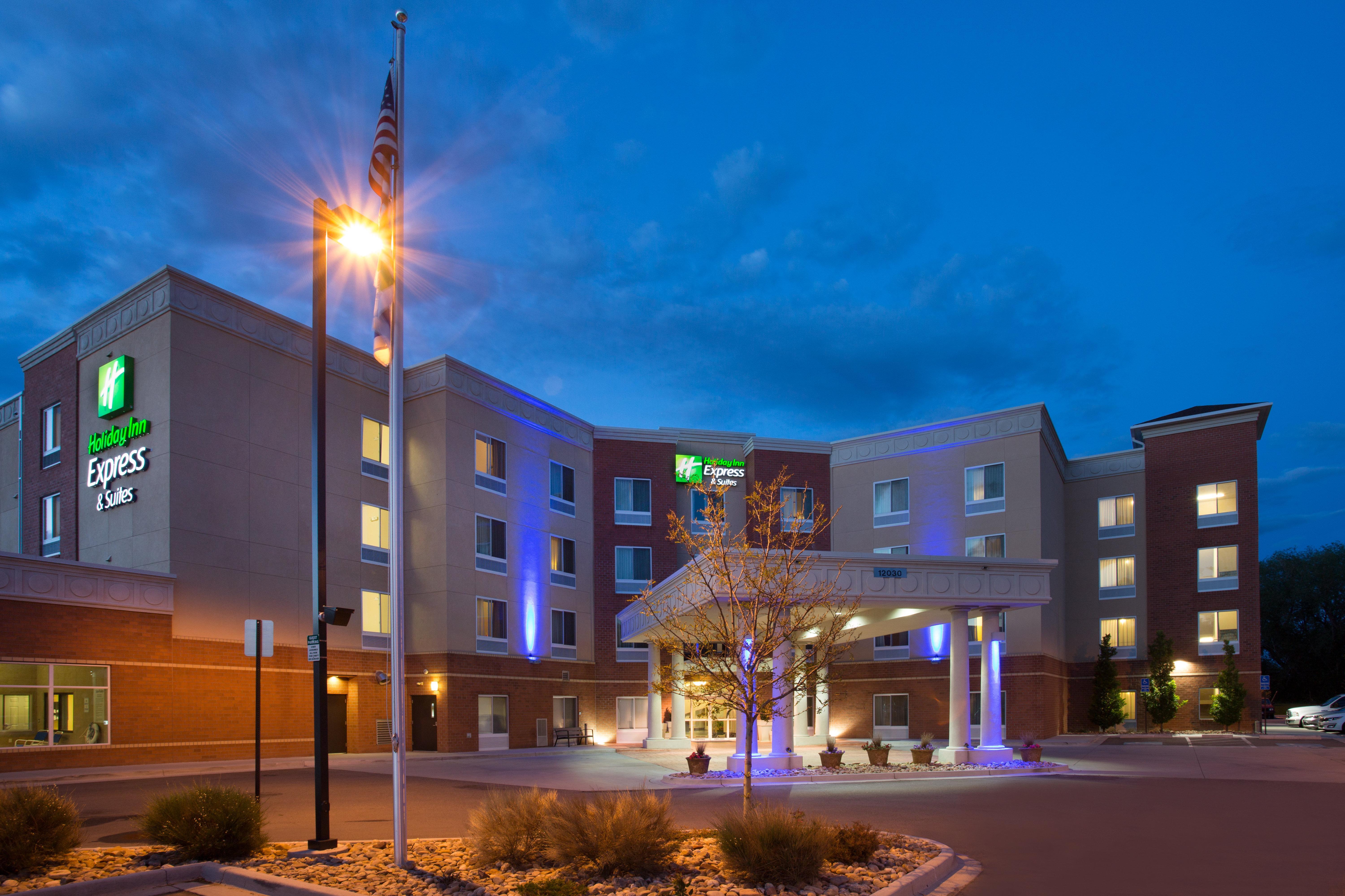 Holiday Inn Express & Suites Denver North - Thornton By Ihg Экстерьер фото