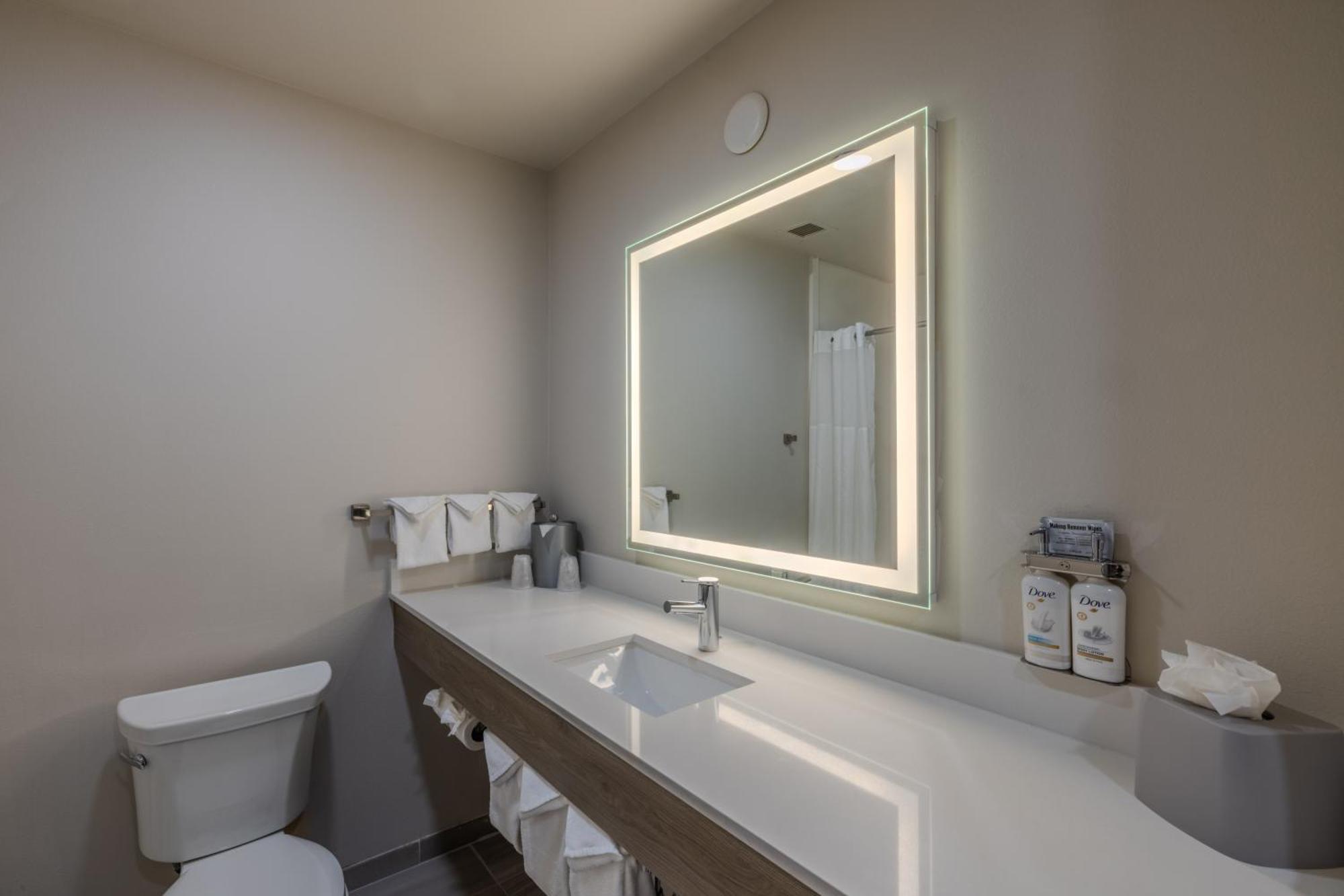 Holiday Inn Express & Suites Denver North - Thornton By Ihg Экстерьер фото